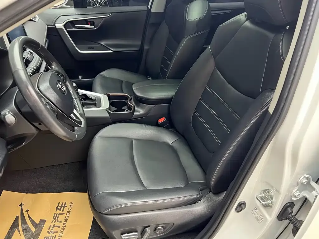 Toyota RAV4 2022 из CN, фото 4