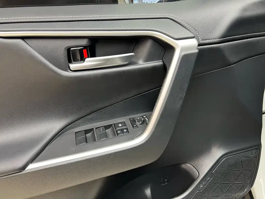 Toyota RAV4 2022 из CN, фото 8