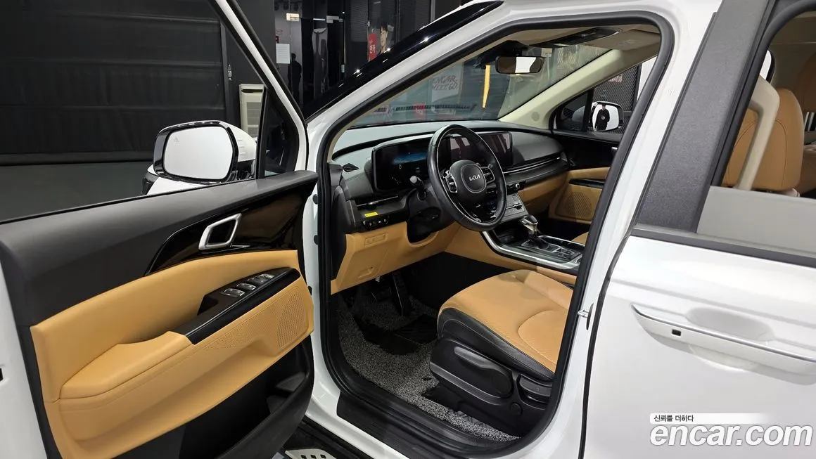 Kia Carnival — фото 10