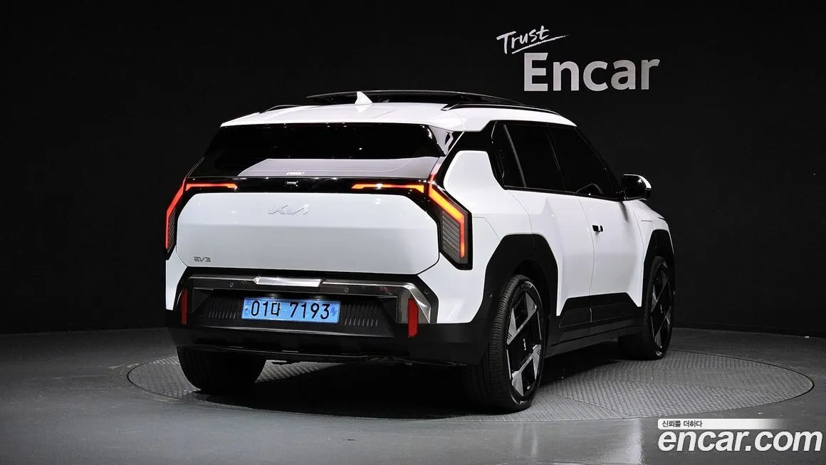 Kia EV3 — фото 2