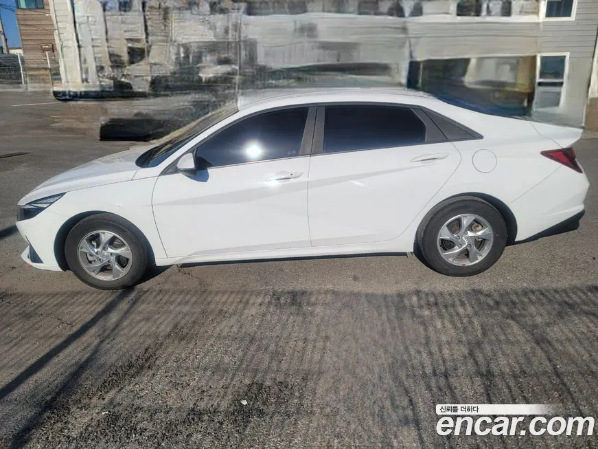 Hyundai AVANTE — фото 1