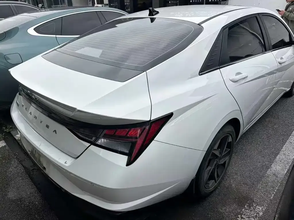Hyundai Elantra 2023 из CN, фото 7