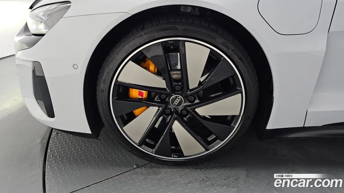 Audi e-tron GT 2022 из KR, фото 5