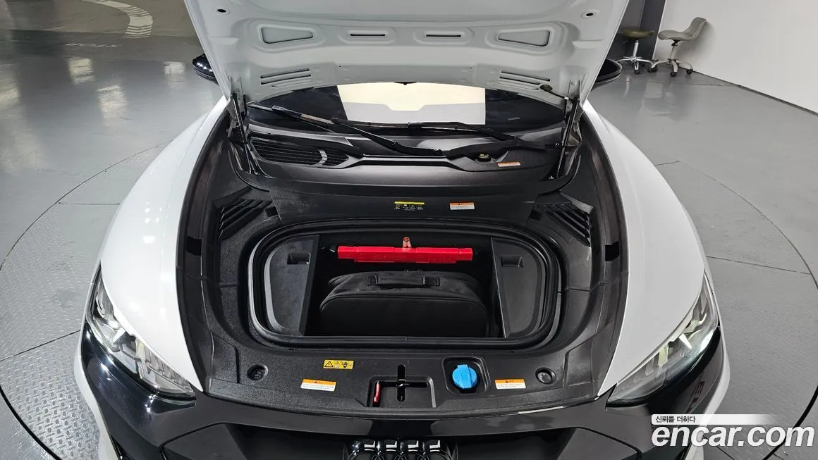 Audi e-tron GT 2022 из KR, фото 6