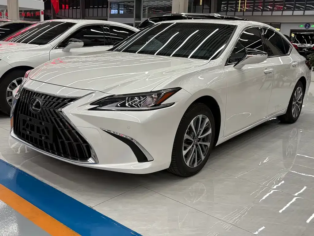 Lexus ES 2024 из CN, фото 1