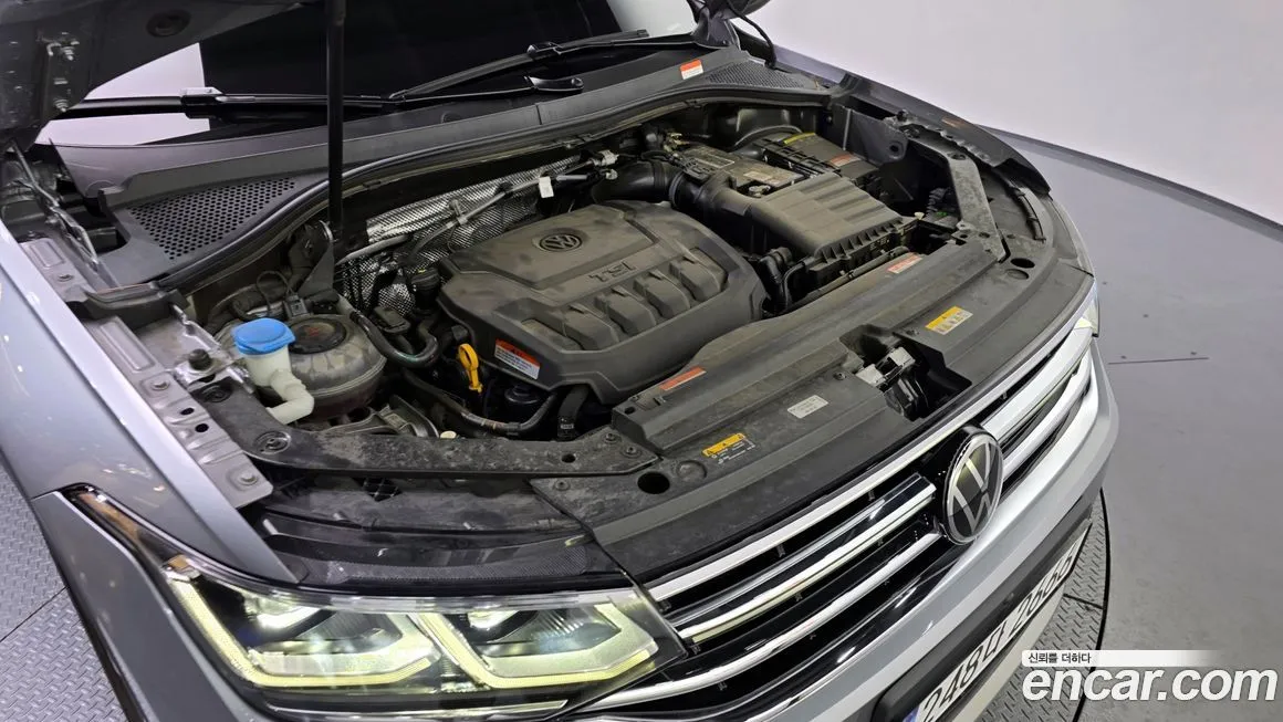Volkswagen Tiguan — фото 6