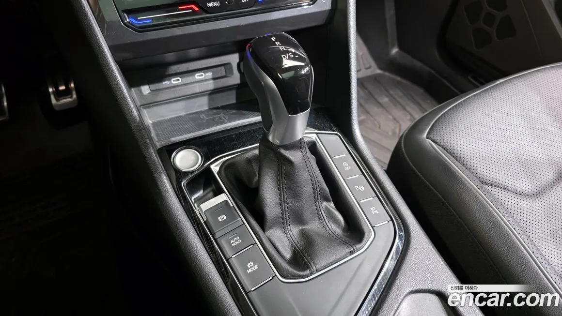 Volkswagen Tiguan — фото 9
