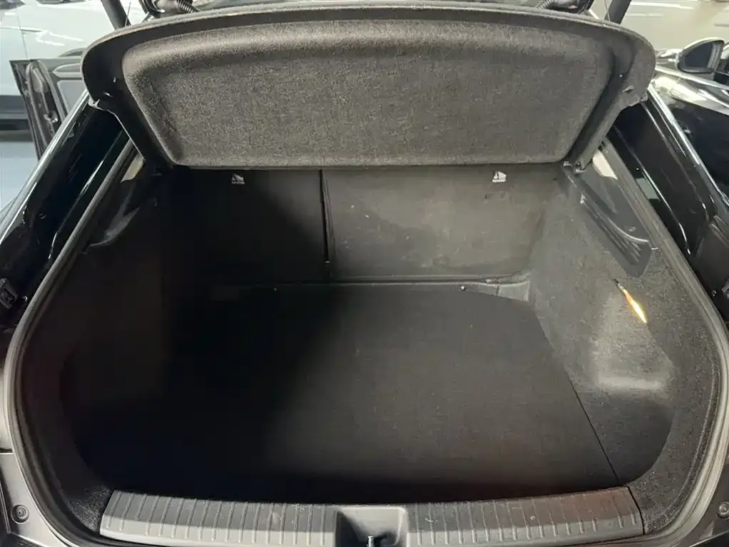 Volkswagen Lamando 2023 из CN, фото 9
