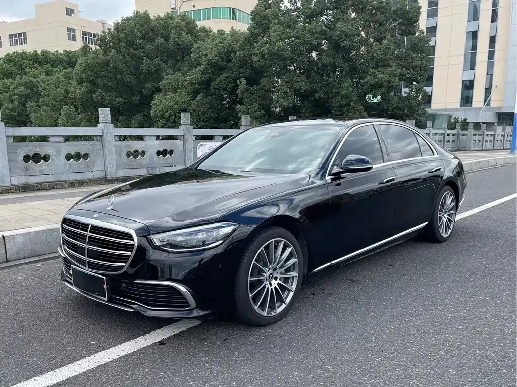 Mercedes-Benz S-Class — фото 1