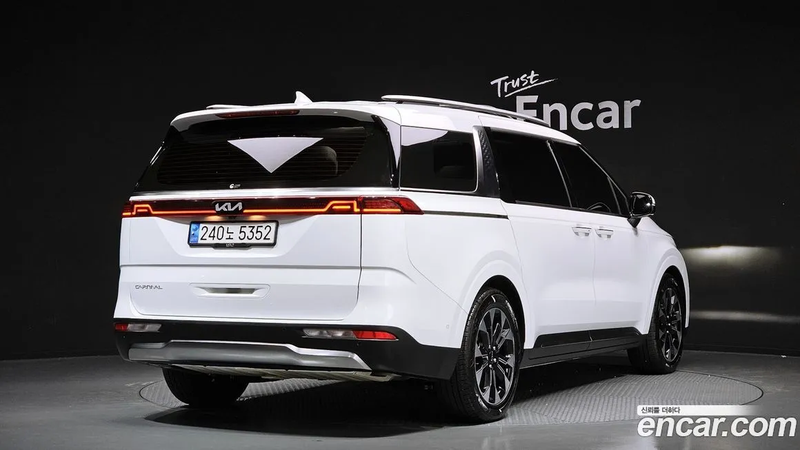 Kia Carnival — фото 2