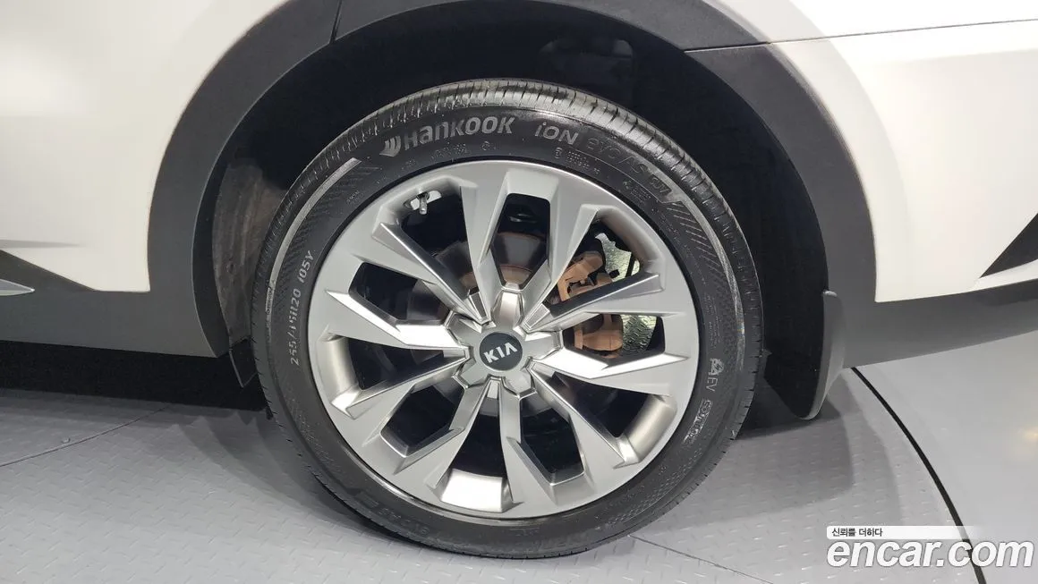 Kia Sorento — фото 5