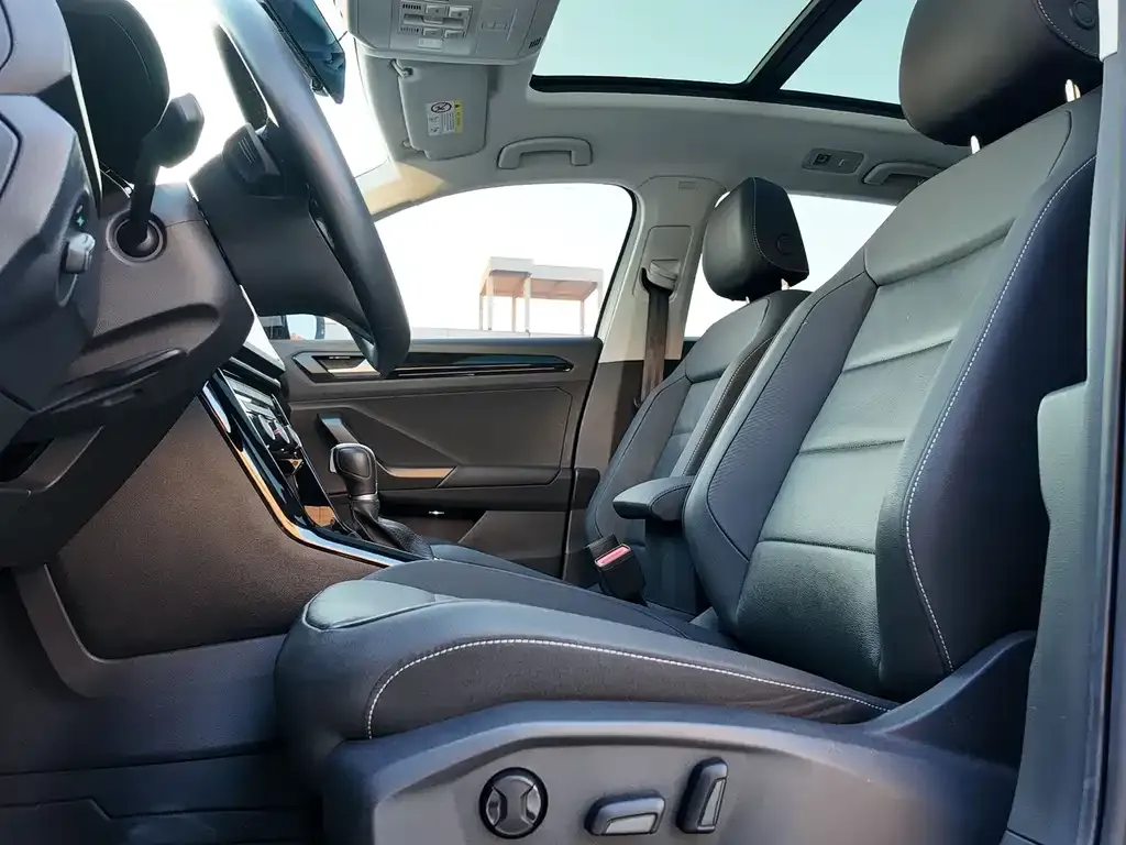 Volkswagen T-Roc 2022 из CN, фото 7