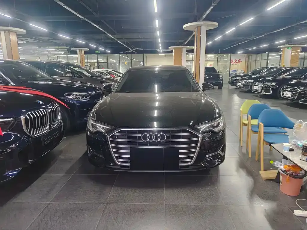 Audi A6L 2023 из CN, фото 2