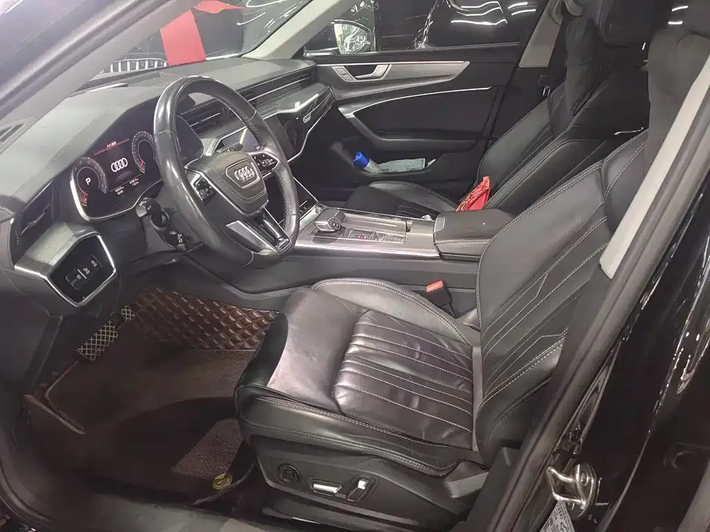 Audi A6L 2023 из CN, фото 8