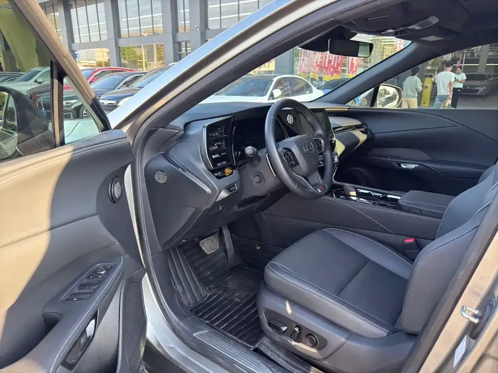 Lexus RX 2025 из CN, фото 4