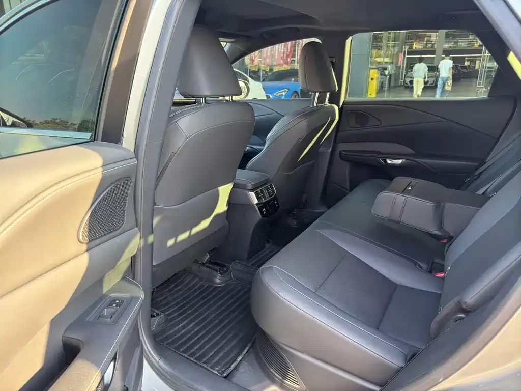 Lexus RX 2025 из CN, фото 5