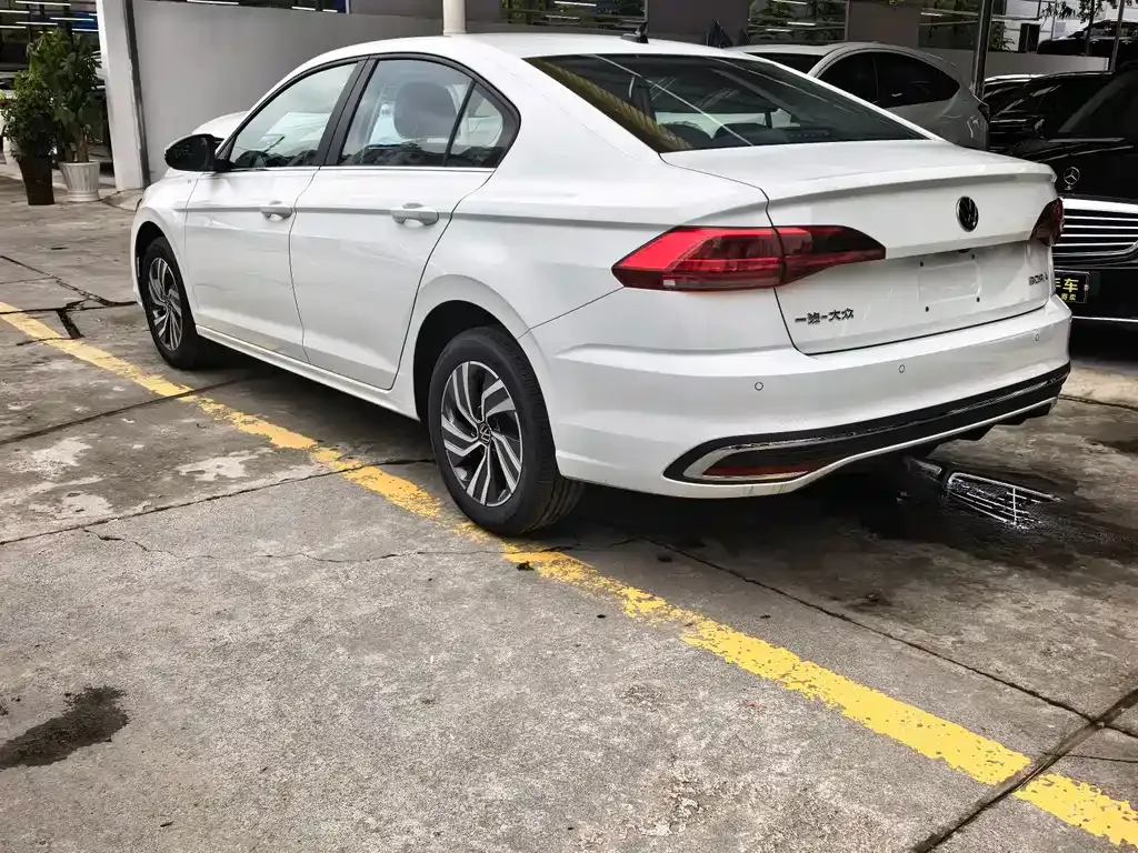 Volkswagen Bora 2025 из CN, фото 6