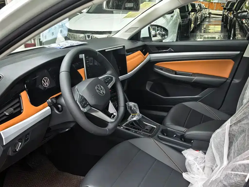 Volkswagen Bora 2025 из CN, фото 8