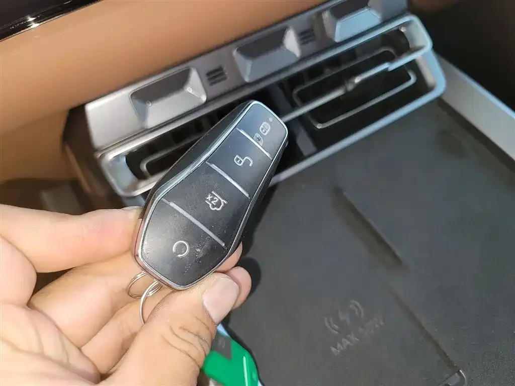 BYD Han L 2025 из CN, фото 9