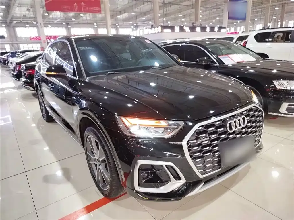 Audi Q5L Sportback 2022 из CN, фото 4