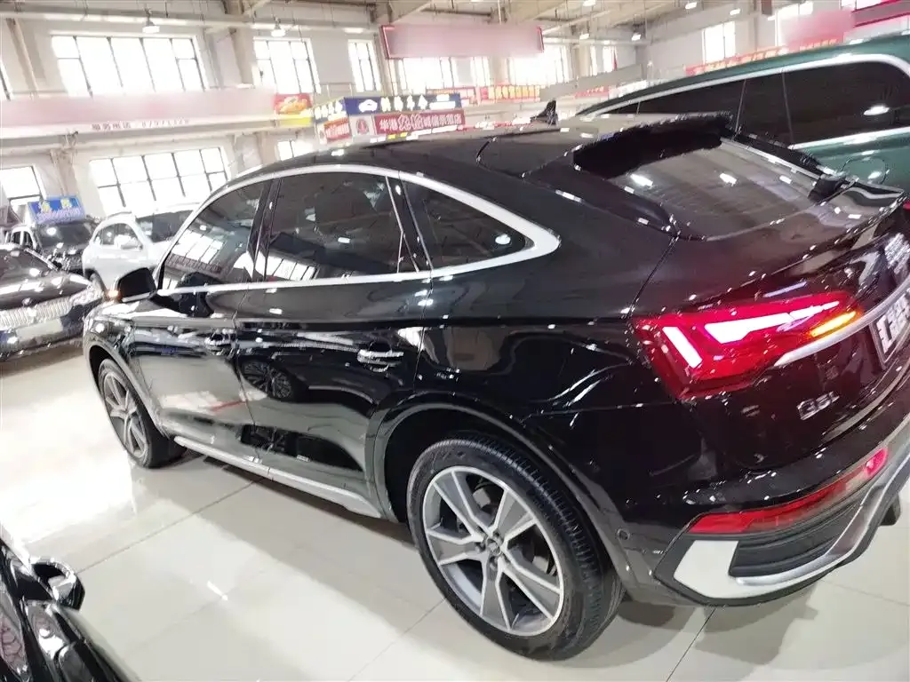 Audi Q5L Sportback 2022 из CN, фото 5