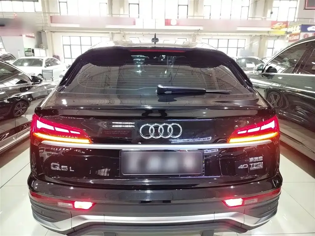 Audi Q5L Sportback 2022 из CN, фото 6