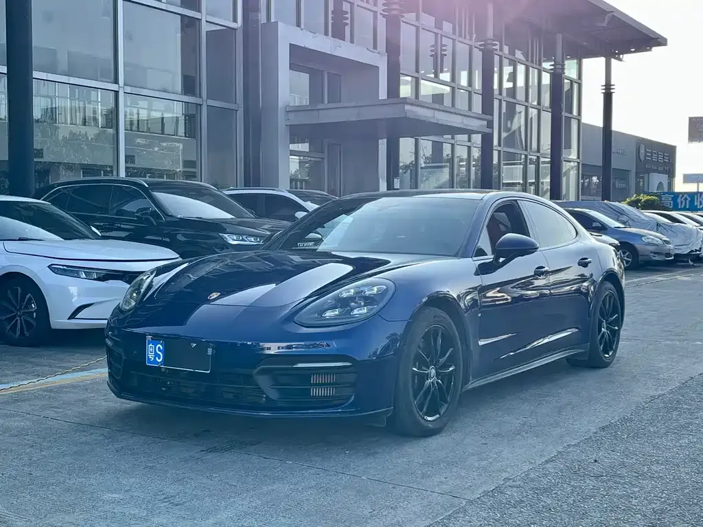 Porsche Panamera 2023 из CN, фото 1
