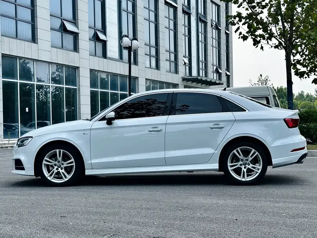 Audi A3 2021 из CN, фото 7