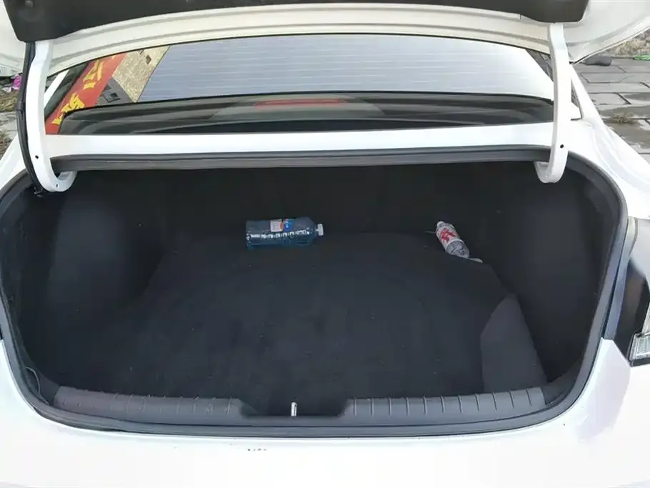 Hyundai Elantra 2023 из CN, фото 4