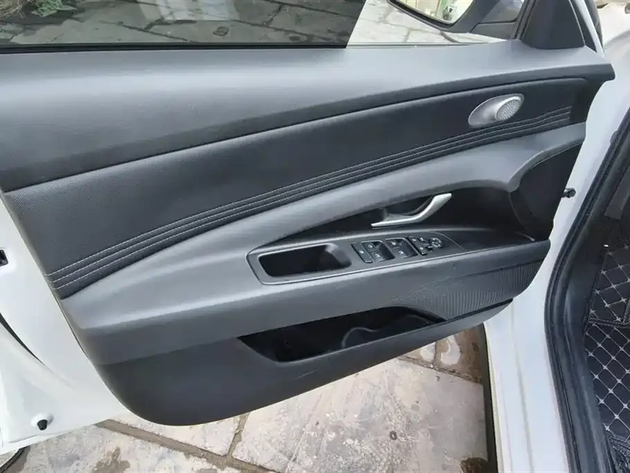 Hyundai Elantra 2023 из CN, фото 7