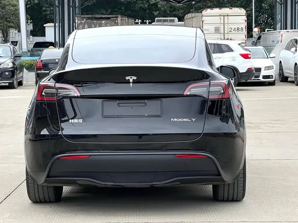 Tesla Model Y 2022 из CN, фото 8
