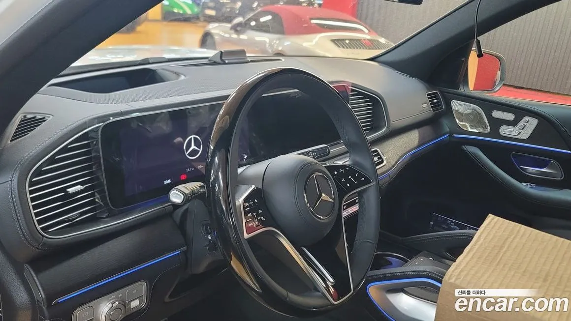 Mercedes-Benz GLS-Class — фото 10