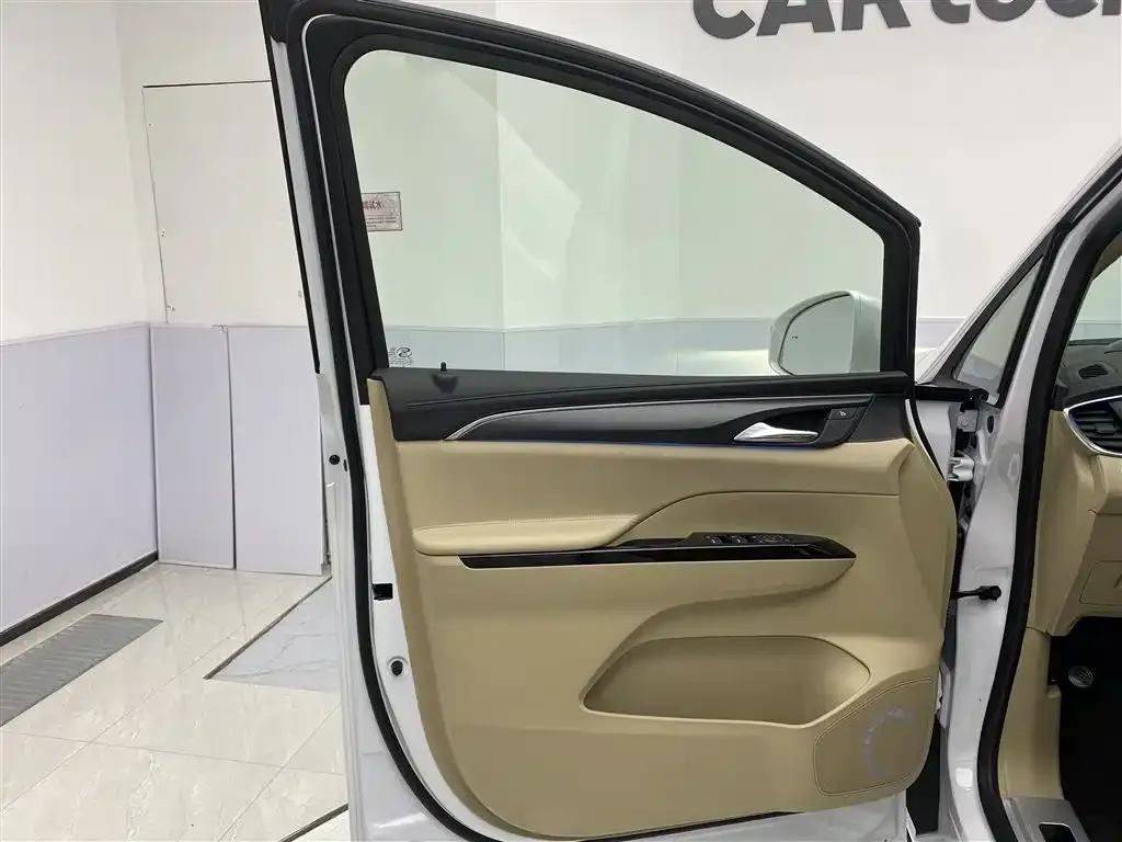 Buick GL8 Hybrid 2025 из CN, фото 8