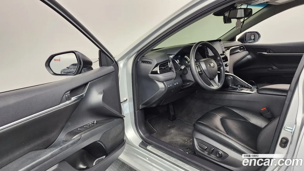 Toyota Camry 2023 из KR, фото 10