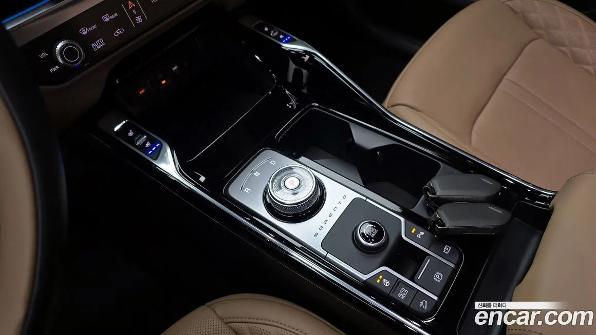 Kia Sorento — фото 9