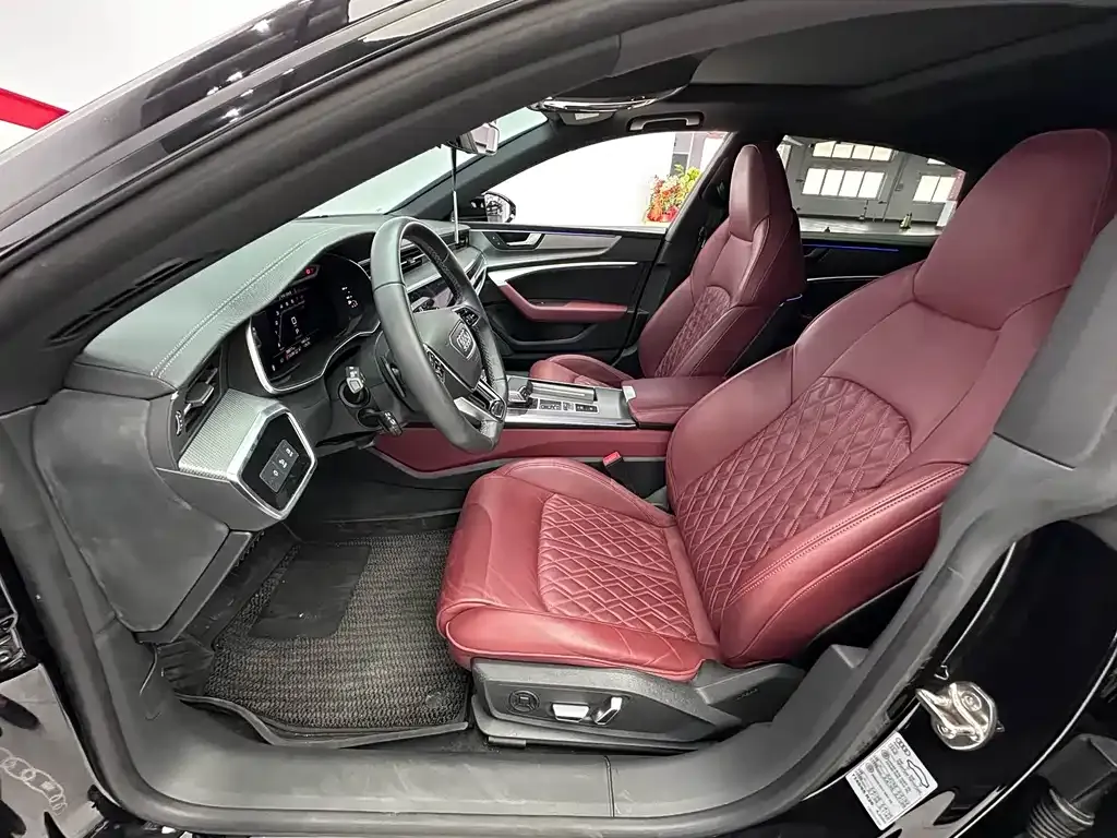 Audi A7L 2023 из CN, фото 4