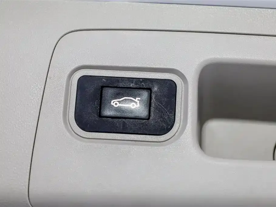 Buick GL8 2023 из CN, фото 7