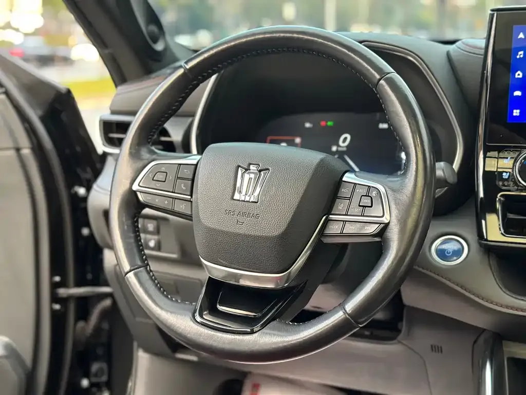 Toyota Crown Kluger 2022 из CN, фото 10