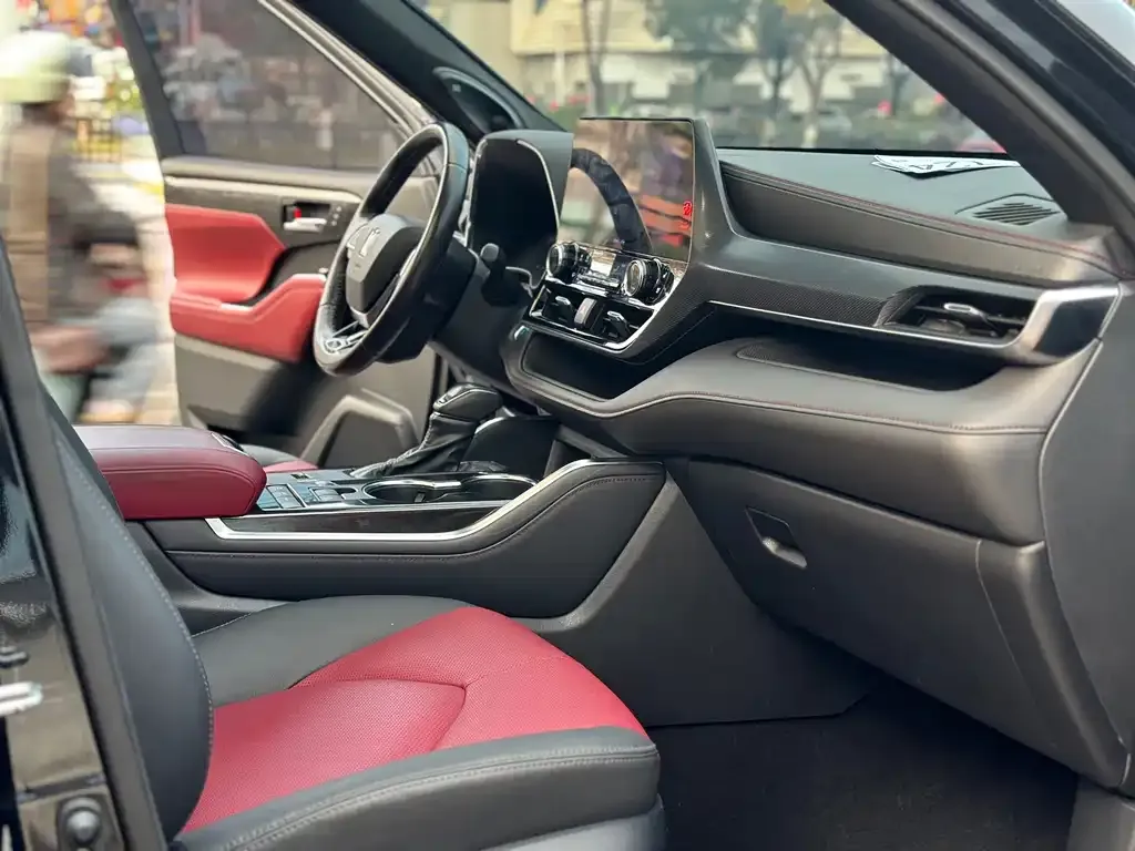 Toyota Crown Kluger 2022 из CN, фото 7