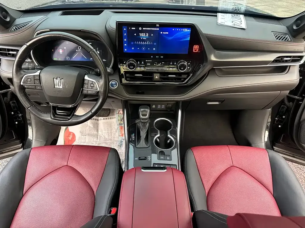 Toyota Crown Kluger 2022 из CN, фото 9