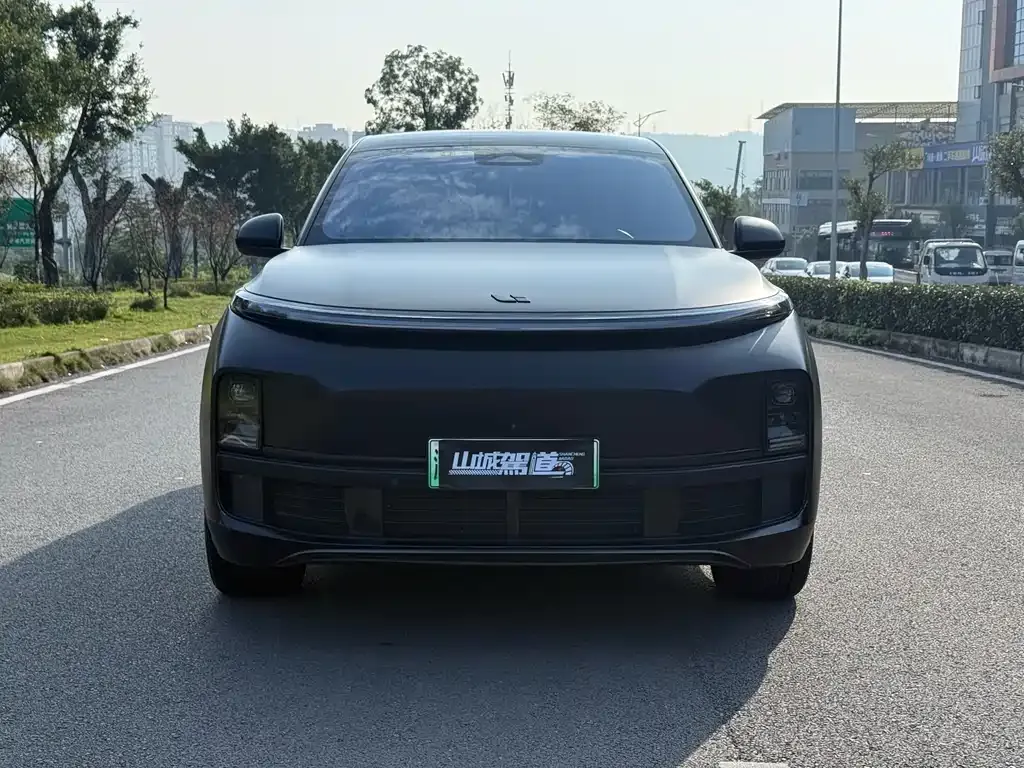 Li Auto L8 2023 из CN, фото 2