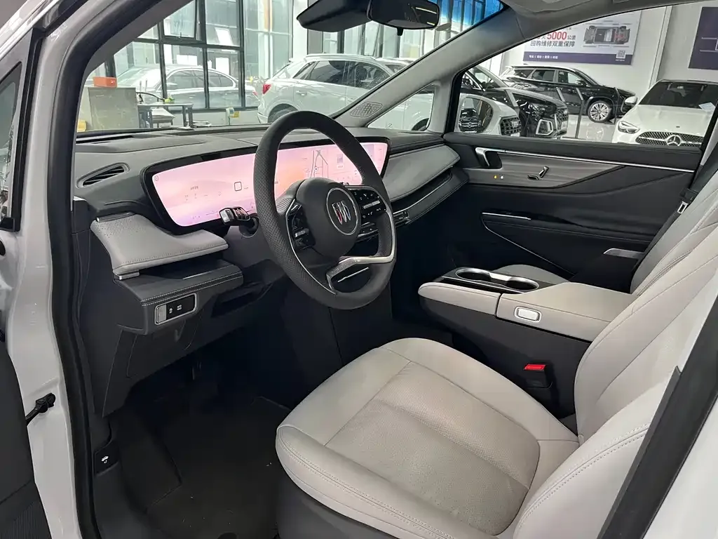 Buick GL8 2025 из CN, фото 6