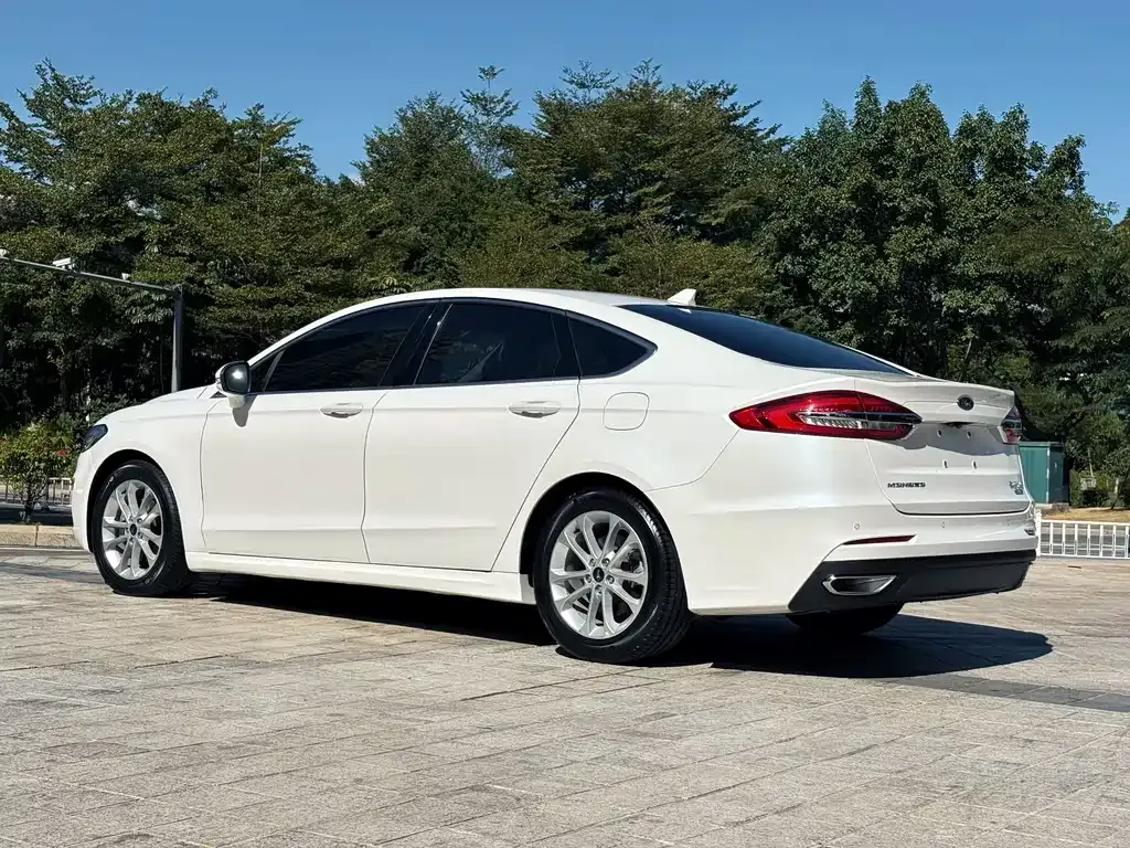 Ford Mondeo 2022 из CN, фото 4