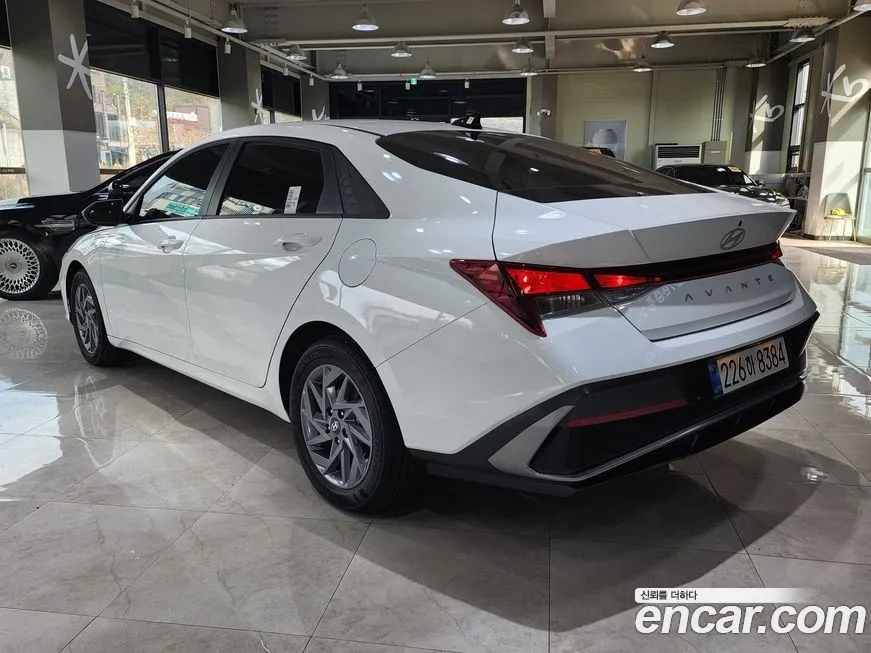 Hyundai AVANTE — фото 4