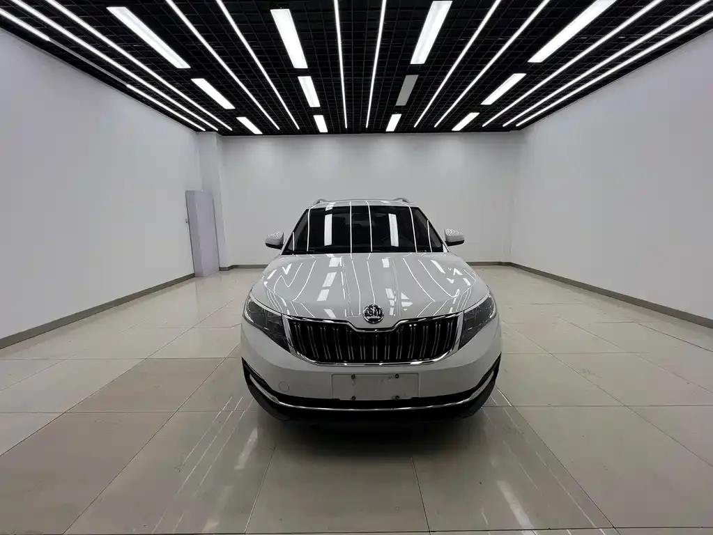 Skoda Kamiq — фото 2