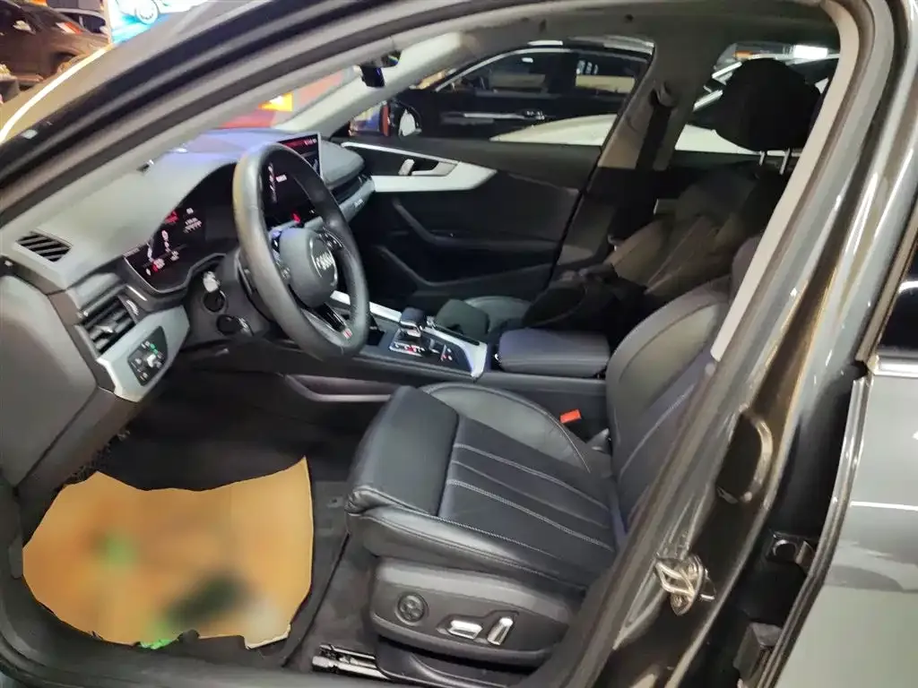 Audi A4L 2024 из CN, фото 7