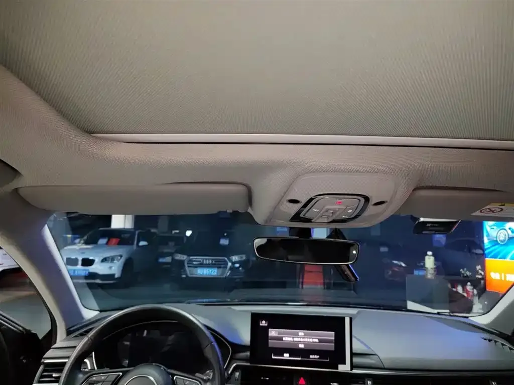 Audi A4L 2024 из CN, фото 8