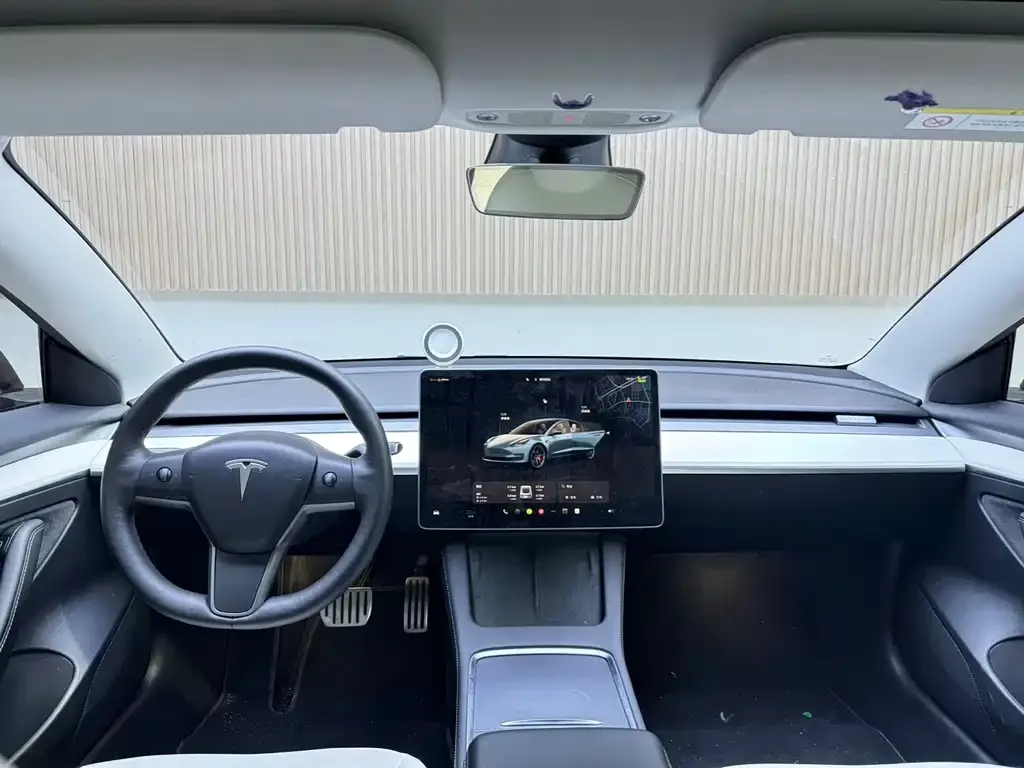 Tesla Model 3 — фото 5