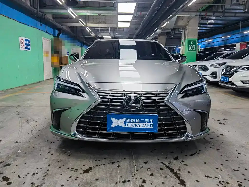 Lexus ES 2025 из CN, фото 2