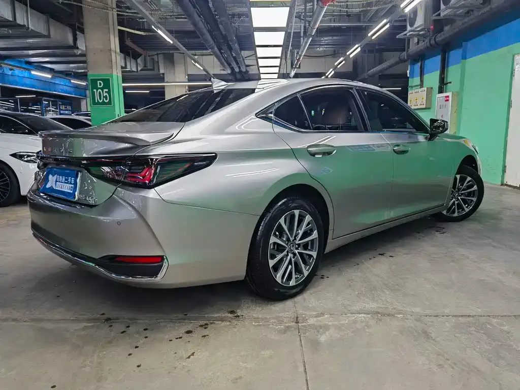 Lexus ES 2025 из CN, фото 4